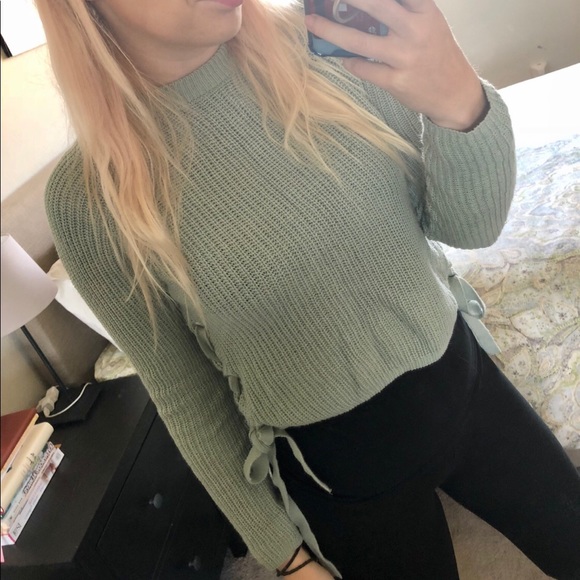Forever 21 Sweaters - Forever21 sage green cropped sweater lace up crop